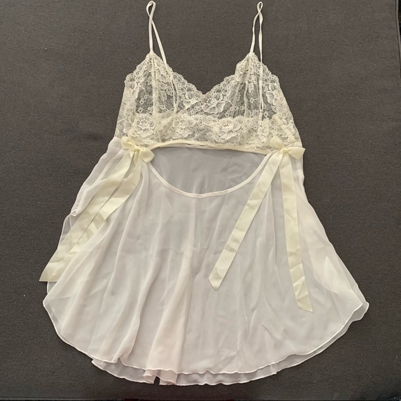 Vintage Victoria’s Secret Off-White Babydoll Negligee - Picture 6 of 7